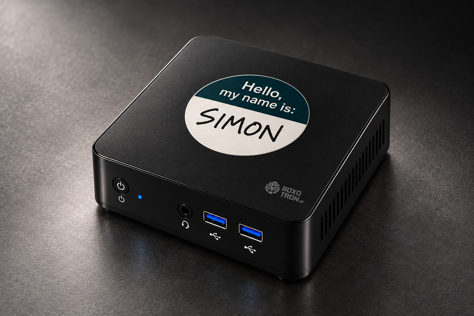 Concept di Boxotron con Simon scritto a pennarello nero sull’etichetta